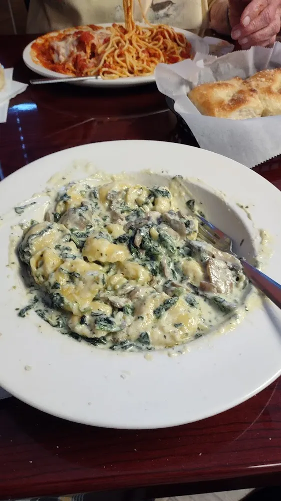 Tortellini Alfredo